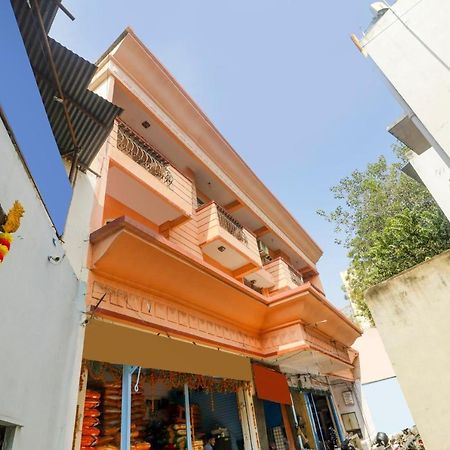 Oyo 75390 Bhavani Rest Rooms Secunderabad Exterior photo