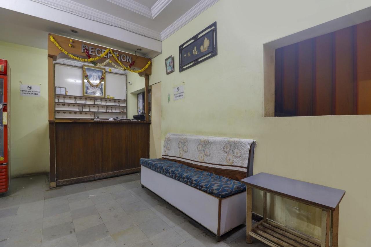 Oyo 75390 Bhavani Rest Rooms Secunderabad Exterior photo